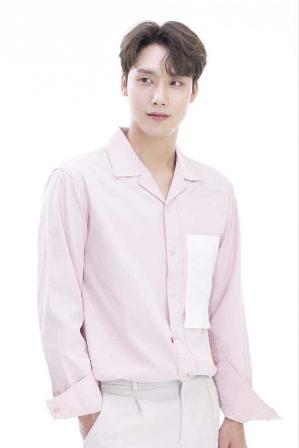 최우진 프로필