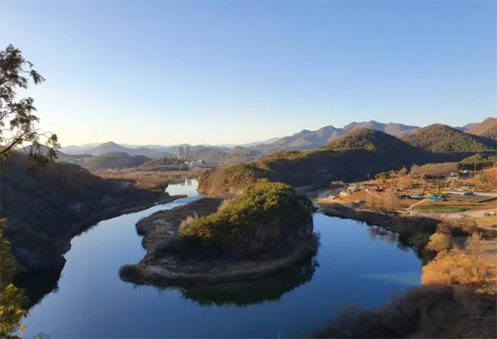 한반도 지형 전경 이미지