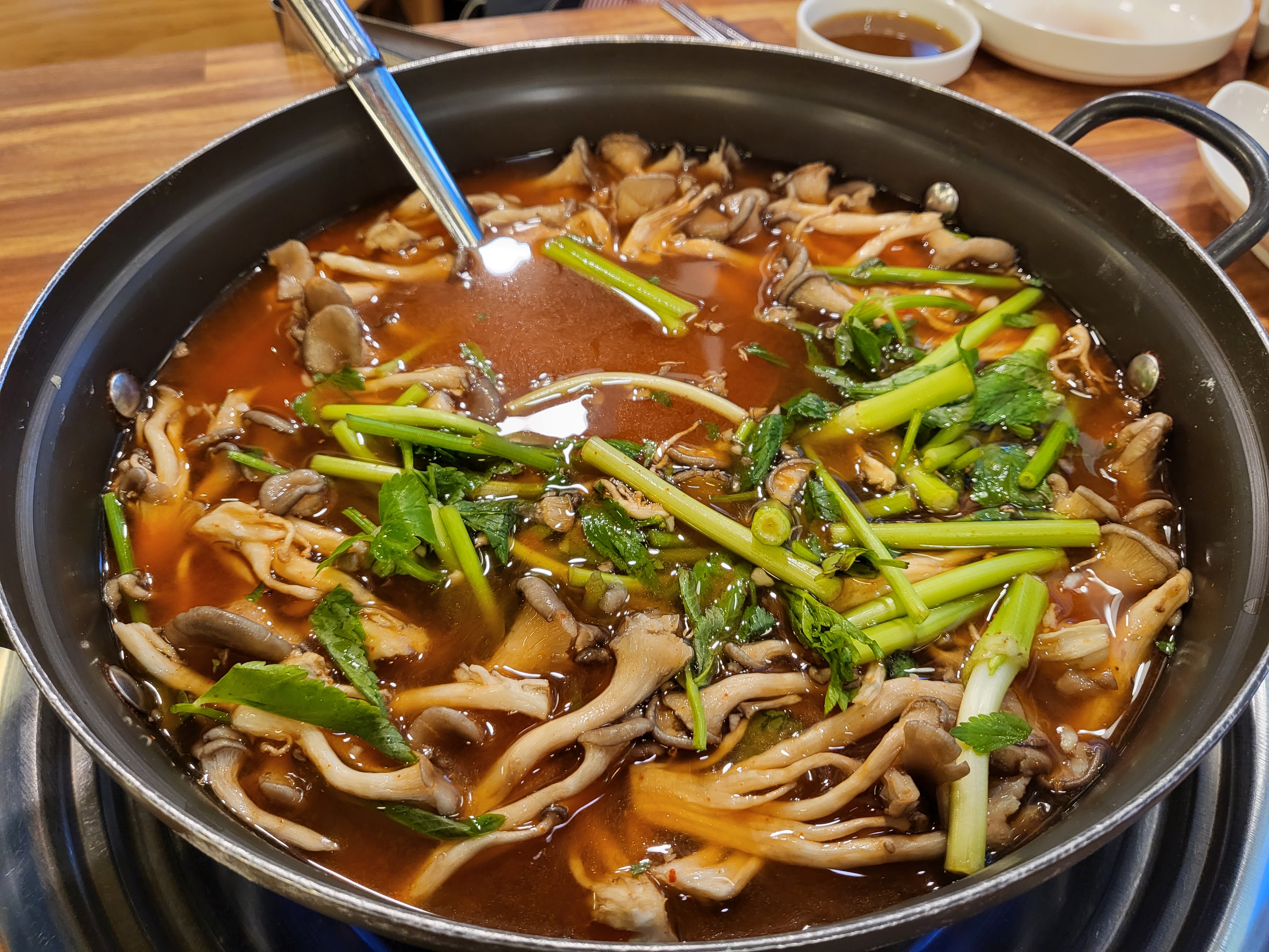 샤브 3인분 끓이는 모습