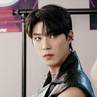 성스러운 아이돌