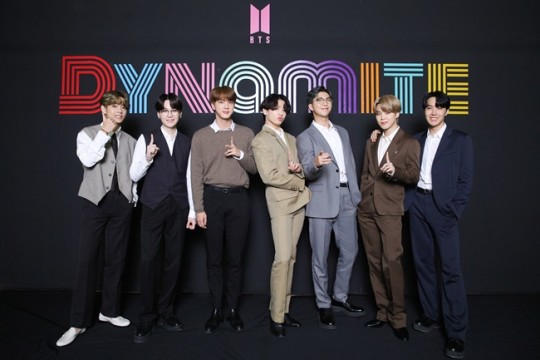 방시혁, BTS에 600억 상당 주식 증여 '협력관계 강화'