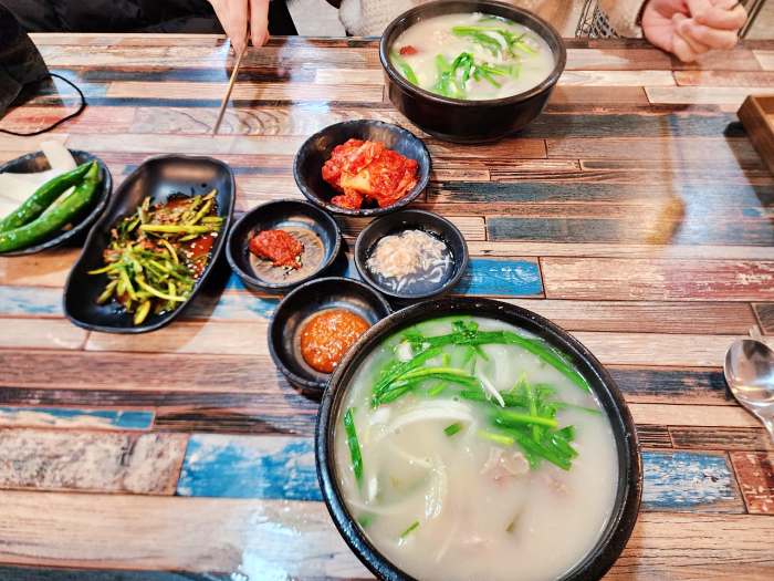 6시내고향 부산 부평 깡통시장 전국 택배 돼지국밥 맛집