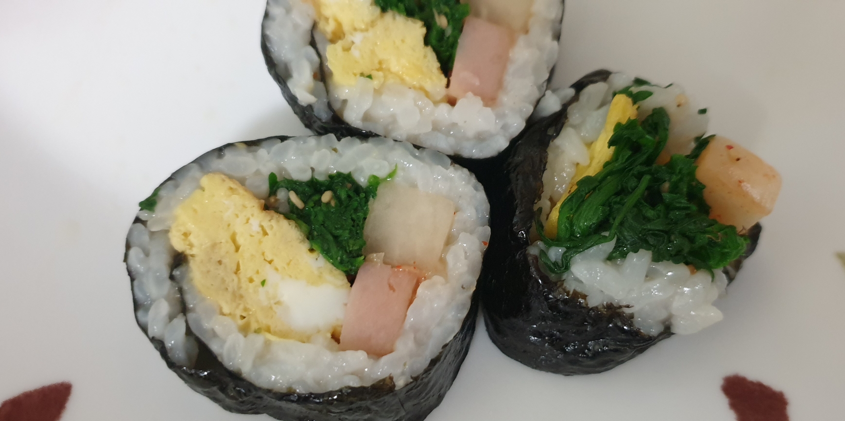  온 가족이 함께 먹는 봄음식 냉이나물 김밥