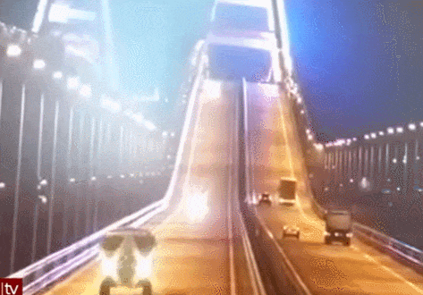  [속보] 크림반도 다리 폭발로 러시아 우크라이나 전쟁 격화 가능성 [Breaking] VIDEO:Crimea bridge blast could escalate Russia's war in Ukraine