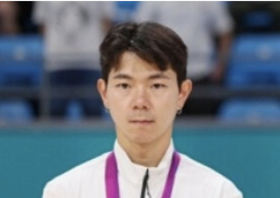  정철원 롤러스케이트 세레머니 사태, 경기 영상 및 프로필