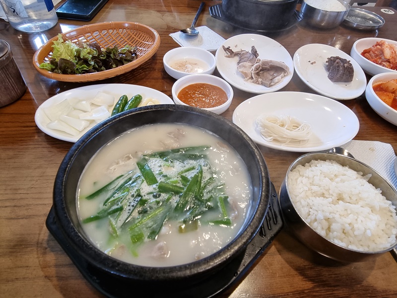 경자국밥 돼지국밥메뉴