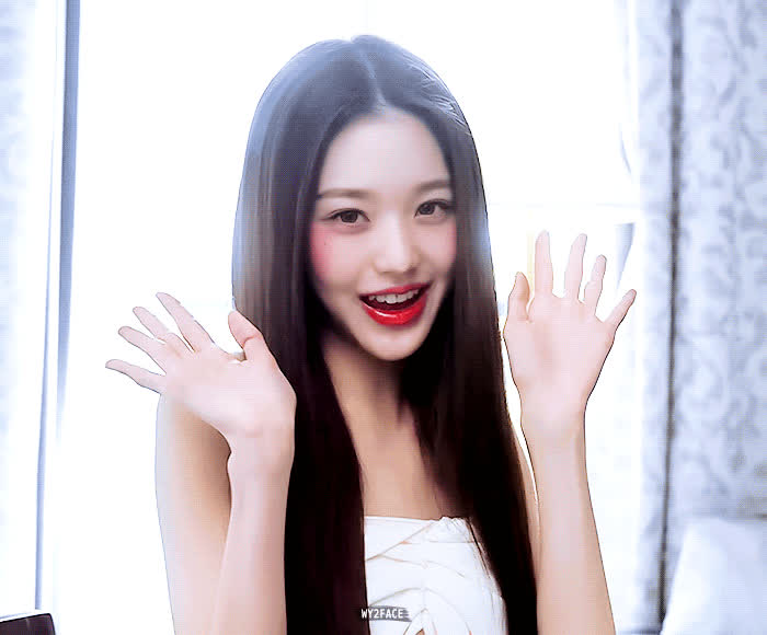  보그 코리아 아이브 장원영 in Paris 움짤
