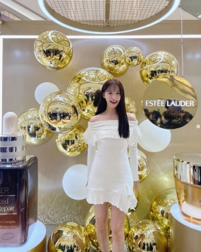 윤아-에스티로더-행사장-파티룩-스타일링