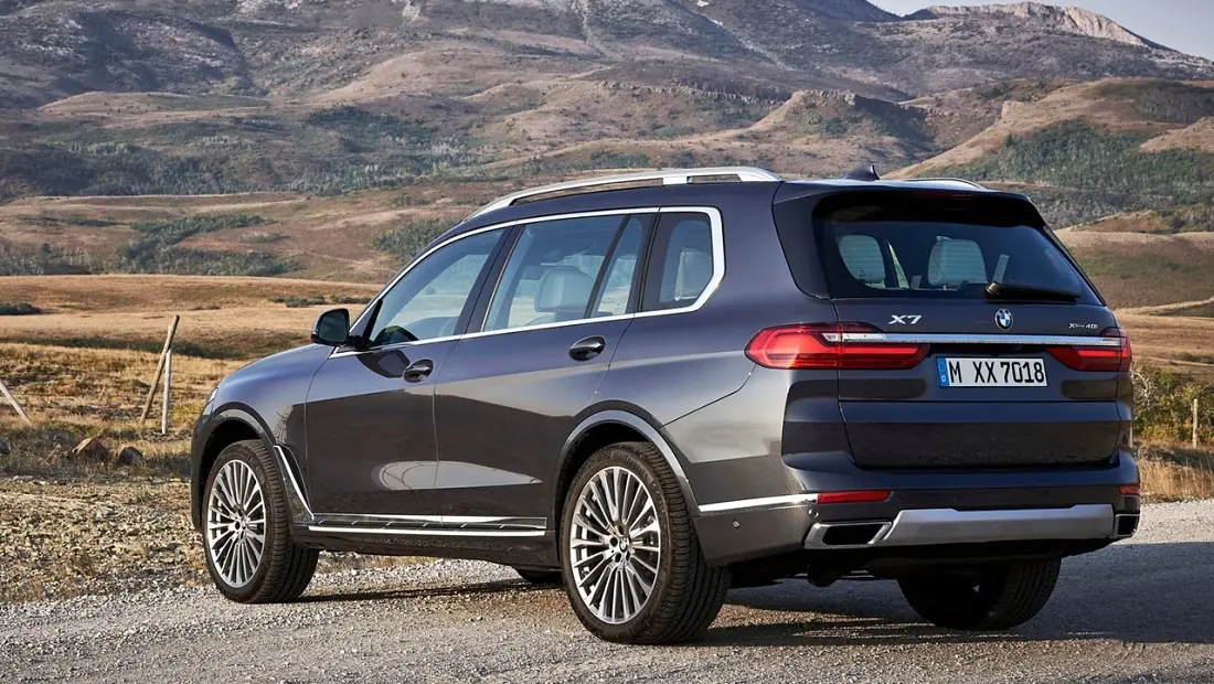 BMW X7 F/L 가격 실구매가 모의견적 제원 옵션 카탈로그 외관 디자인 내부 색상 디자인 인테리어 편의사양 안전사양 총정리