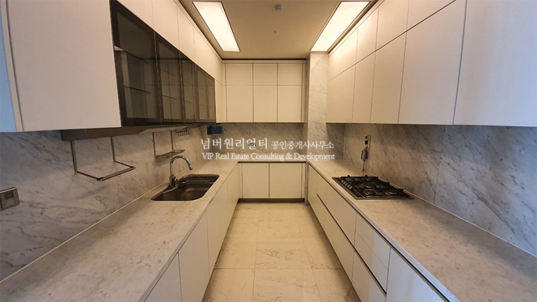 100평 로열층 귀한 가구 55억원 서울숲 고급아파트 임대 갤러리아포레 13
