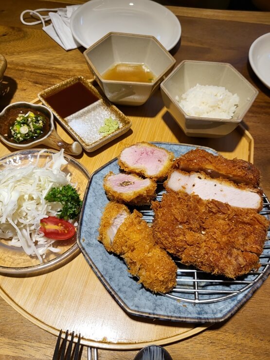 고향연화 모듬카츠