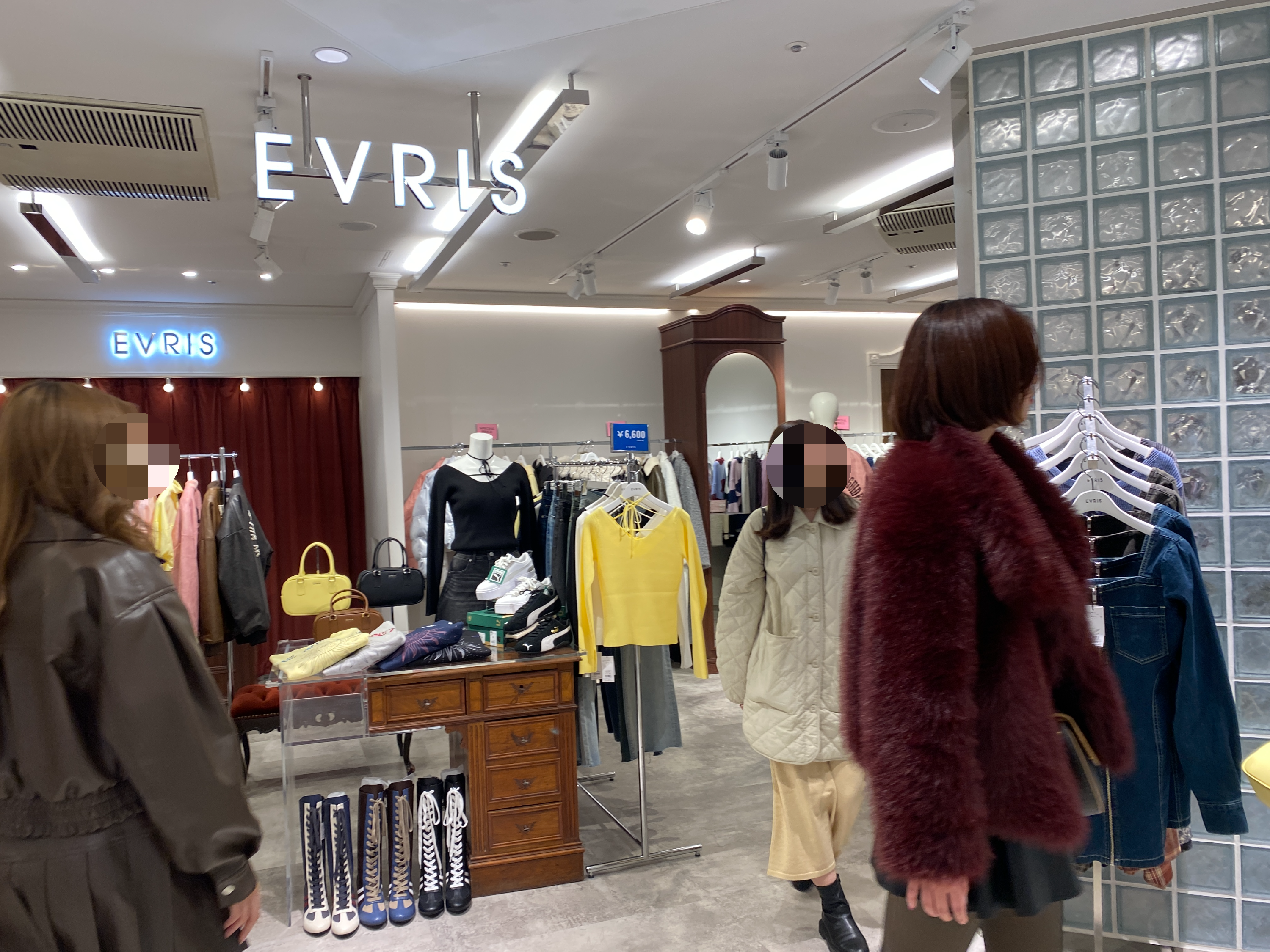 시부야 109 캐주얼 스트리트 패션 브랜드 EVRIS 매장