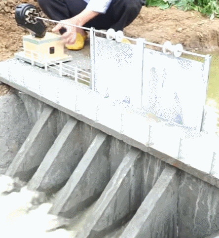  실물과 똑같은 미니 수력 댐 VIDEO: Construction Of A Small Dam With Four Blow Down Gates
