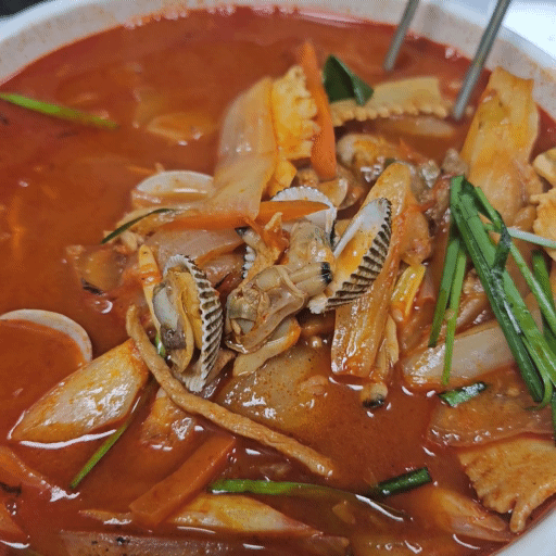  청주 용암동 동남지구 '팬더짬뽕' 꼬막 차돌 열짬뽕 국물 맛집