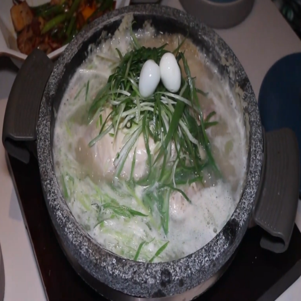  신사동 압구정로데오역 맛집 공돌이부엌 압구정로데오점 생방송 투데이 돌판누릉백숙 도산공원 압구정로데오거리 맛집