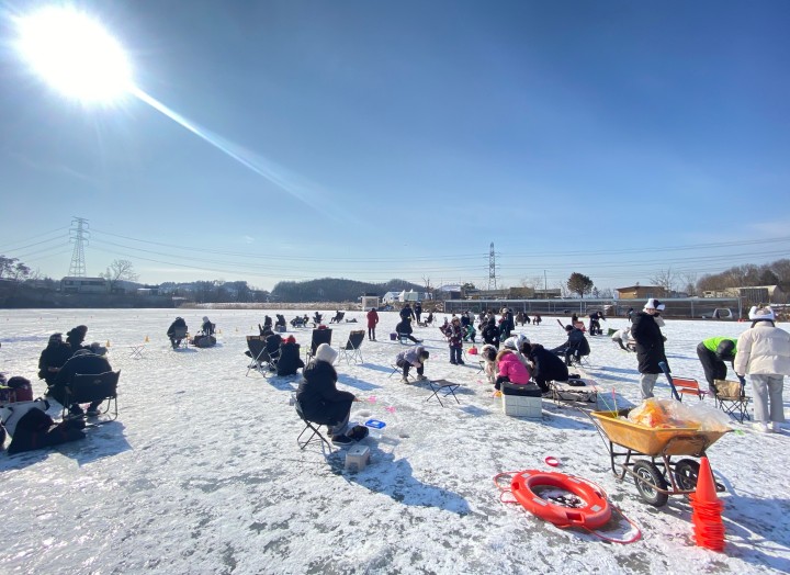 양평 산수유마을 빙어축제 모습
