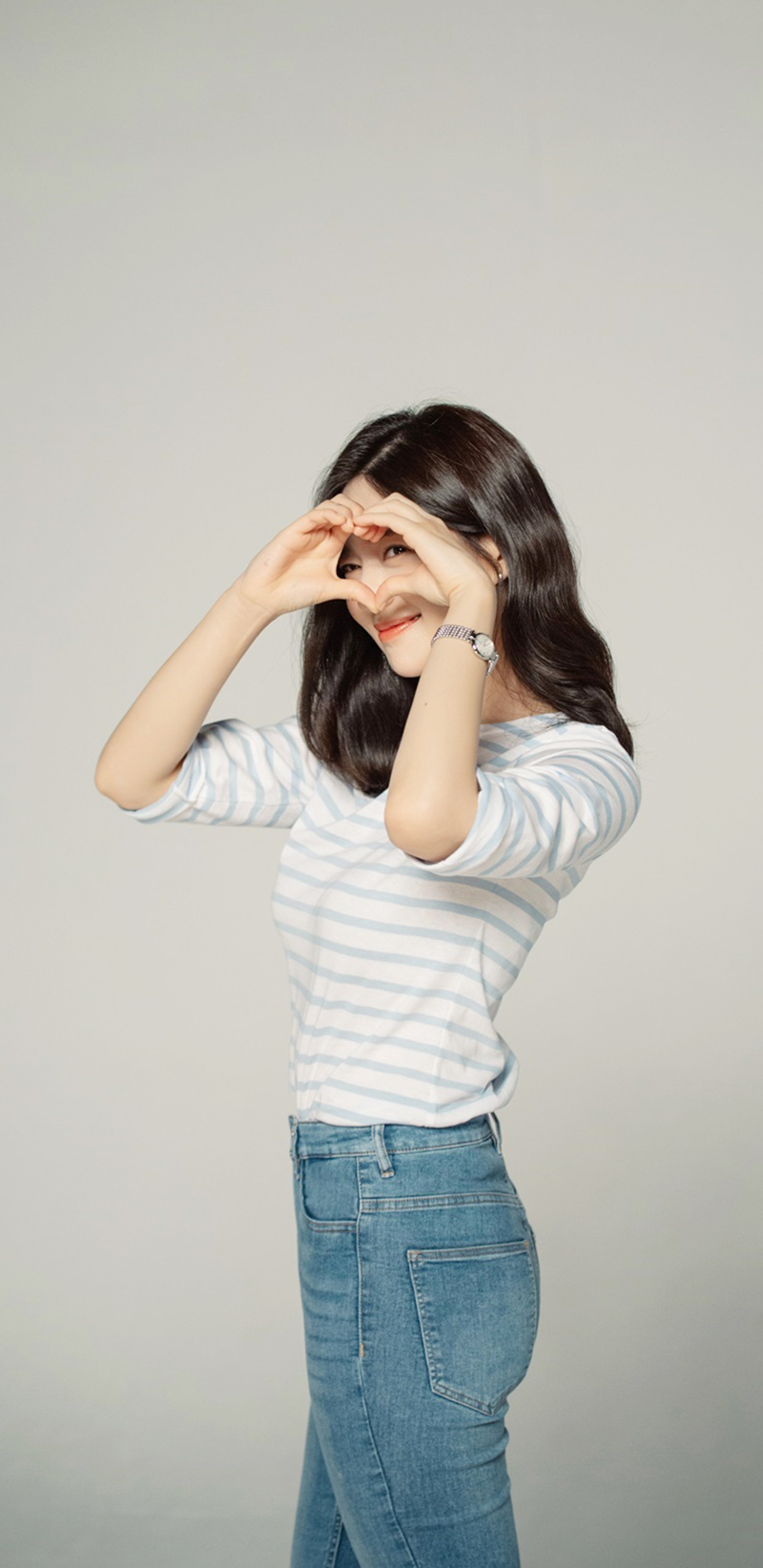 Lee Elijah Marieclaire Behind Wallpapers Lockscreen