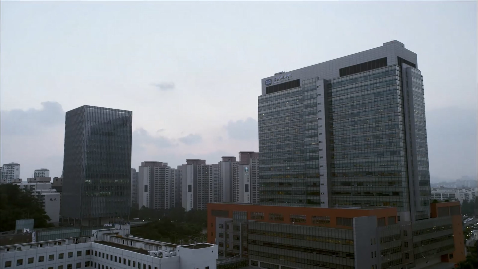굿 닥터 Good.Doctor.S01E19p.NF.WEB-DL.AAC2.0.x264-LeON.mkv_20230702_183221.217.jpg