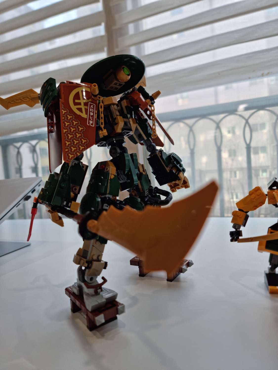 레고 닌자고 71794 로이드와 아린의 닌자 합체 로봇
