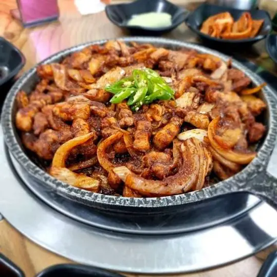 윤가네촌돼지