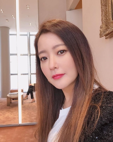 배우 김희선 집 공개 및 딸 화제 - 별별톡톡 배우 김희선 집 공개 및 딸 화제 - 별별톡톡