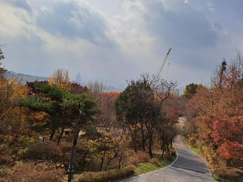 먹구름낀-서울하늘