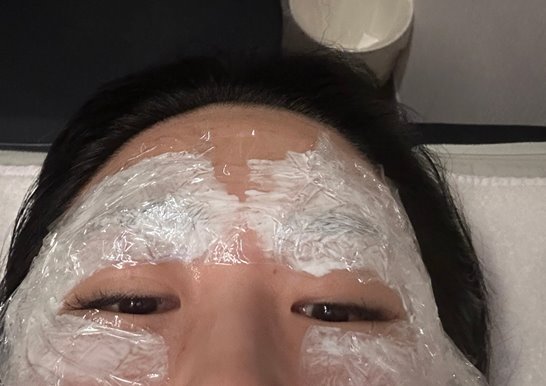 눈-주위-마취크림-도포