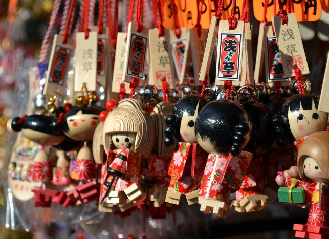 도쿄의 전통 기념품