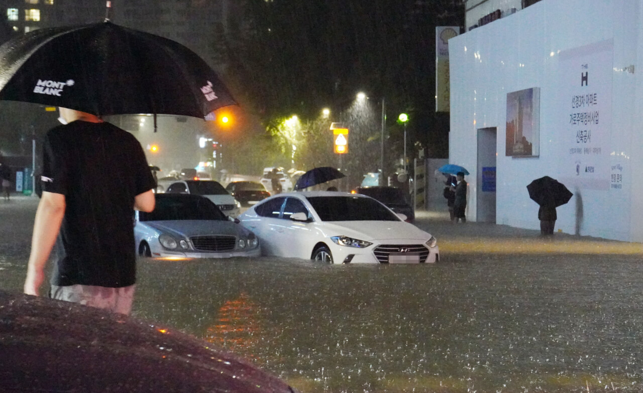 record heavy rain in Korea