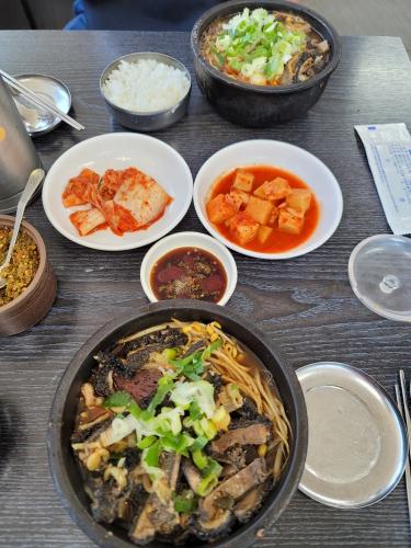 양평신내서울해장국-뚝배기에담긴해장국