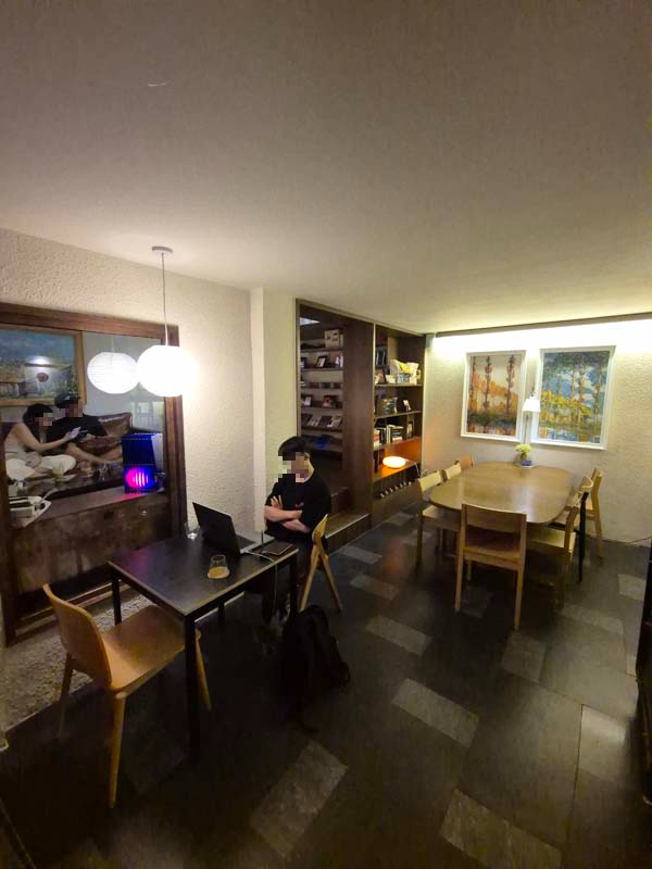 호치민여행_호치민카페_3군_감성카페_오시마스_Cafe Oshima's_1층_메인공간2