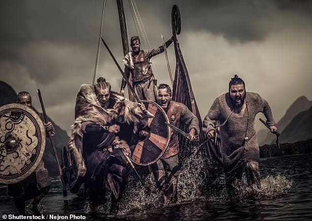바이킹의 잔인한 의식 '블러드 이글'을 아시나요? VIDEO: Brutal Viking ritual called 'Blood Eagle' that involved carving the victim's back open