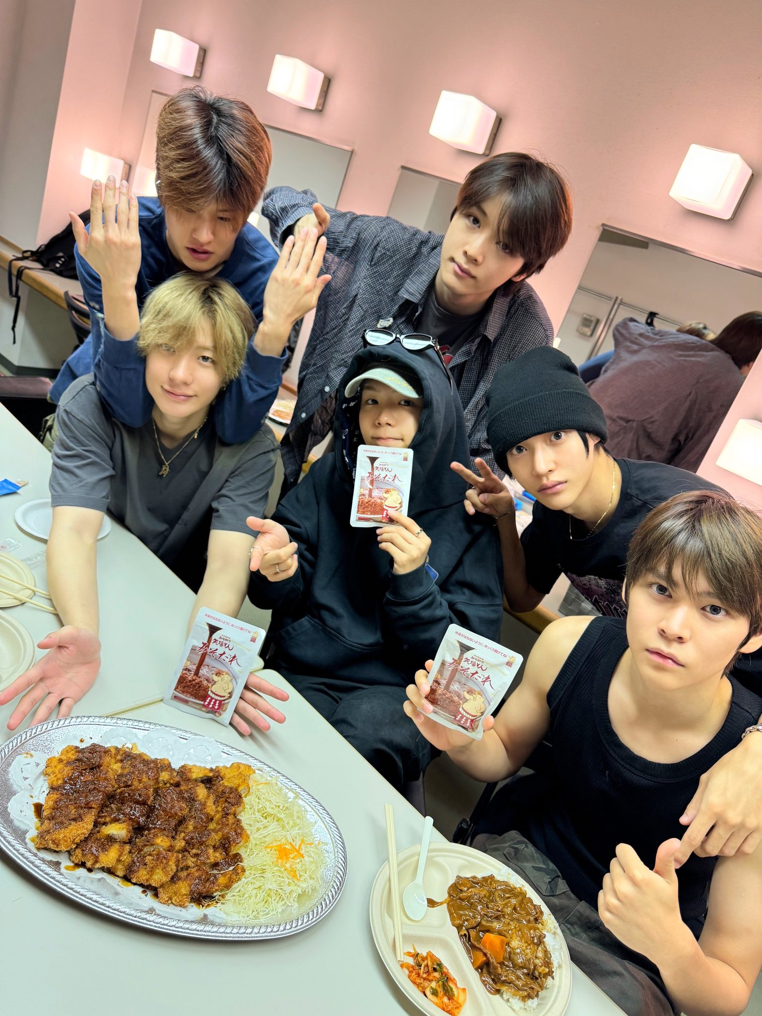 20240828회식트위터공계가족사진