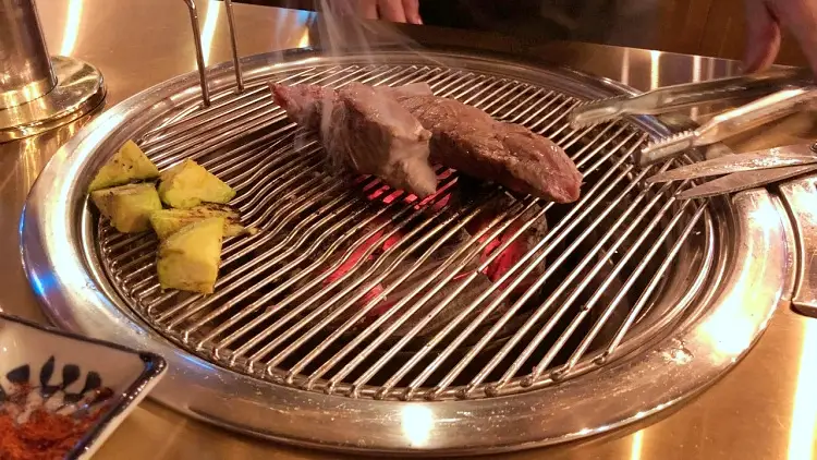 줄서는식당 강남 양재역 맛집 윤균상 추천 구이부터 전골까지 프렌치렉 격자육 양등심 양갈비 양고기 맛있는 곳 소개