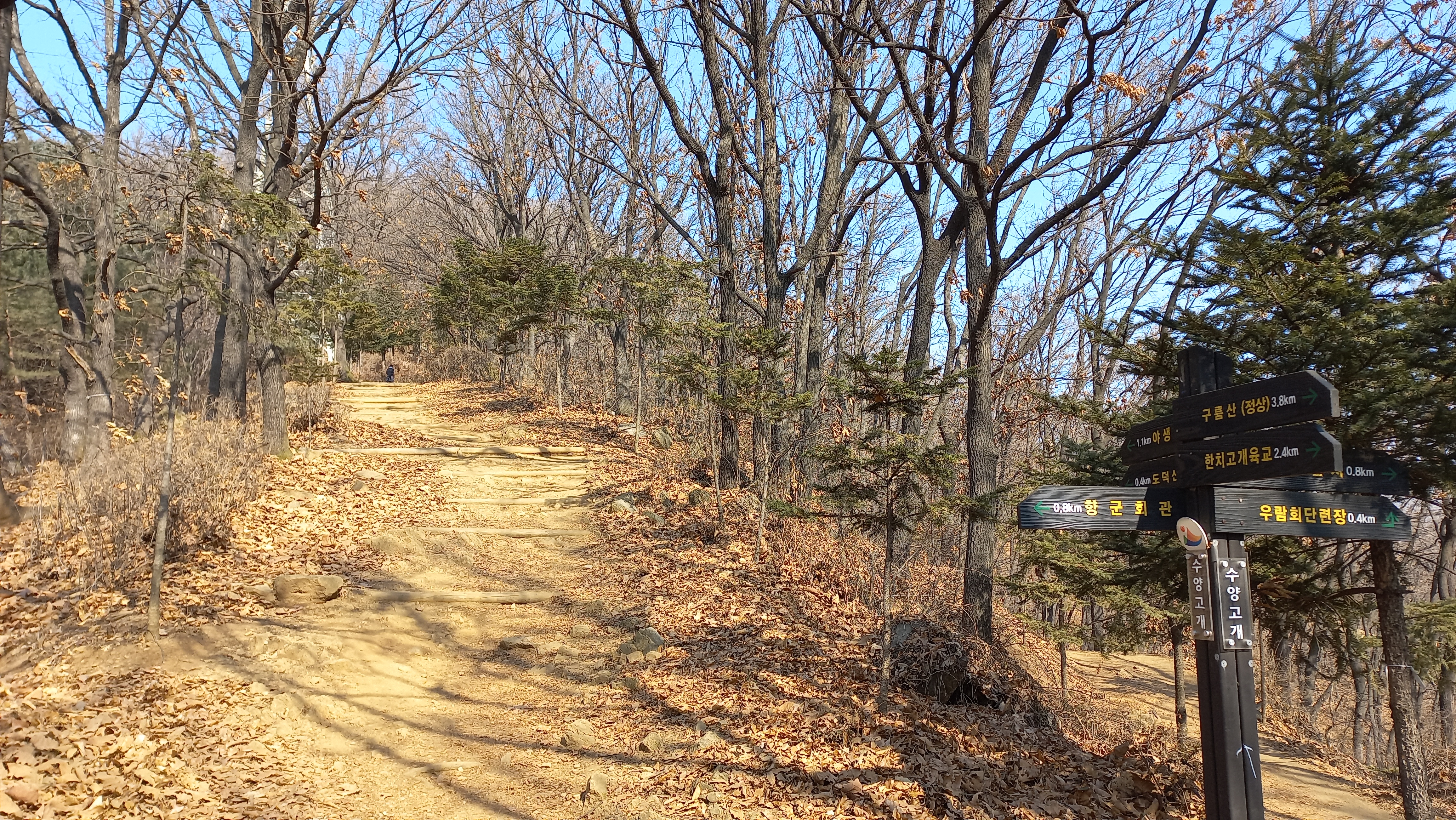 광명 산책하기 좋은 곳, 도덕산 캠핑장과 도덕산 정상 - 휴식같은 여행으로의 초대 이미지