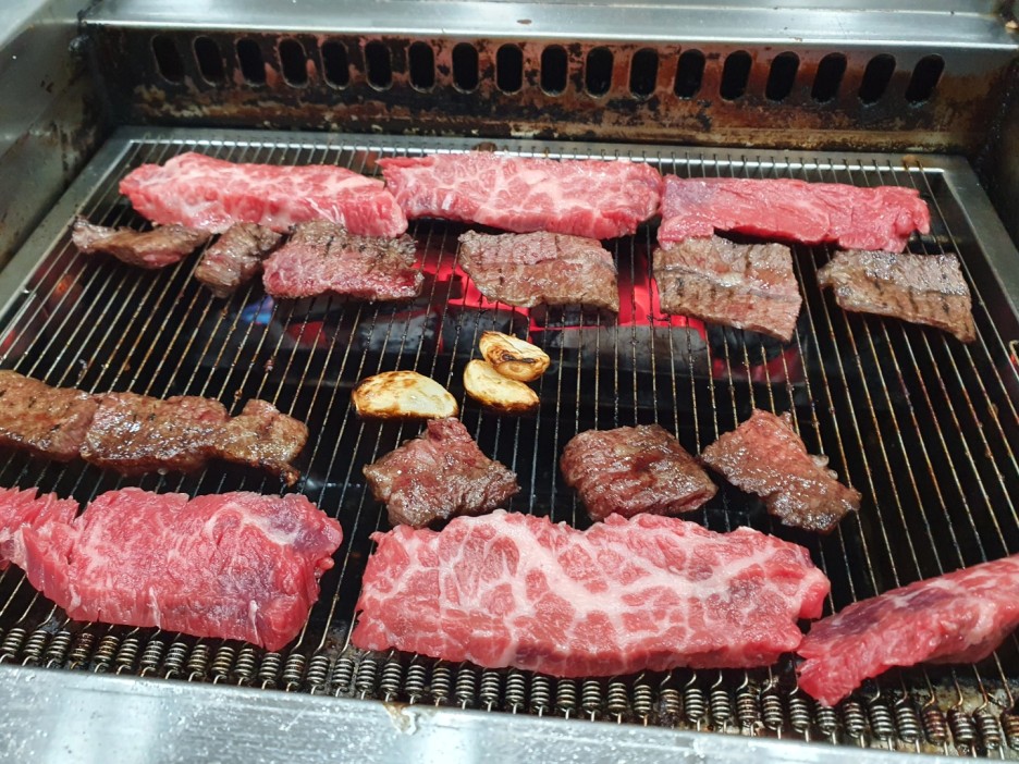  오정동 한우정육식당~ 명품진한우~ 끝내주는 맛!