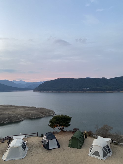 강원도 인제 러빙네이쳐 캠핑장 리뷰! 강과 산을 한번에 욕심 가득한 뷰! 강원도 인제 러빙네이쳐 캠핑장 리뷰! 강과 산을 한번에 욕심 가득한 뷰!