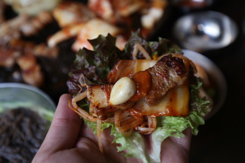 이게 육덕이지! 합정 삼겹살 17