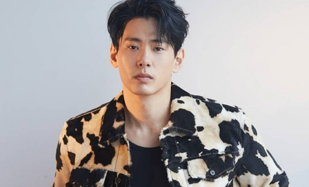 ìœ íƒœì˜¤ ë‹ˆí‚¤ë¦¬ ë¶€ì¸ì´ë¼ê³  ë‚˜ì´ ë