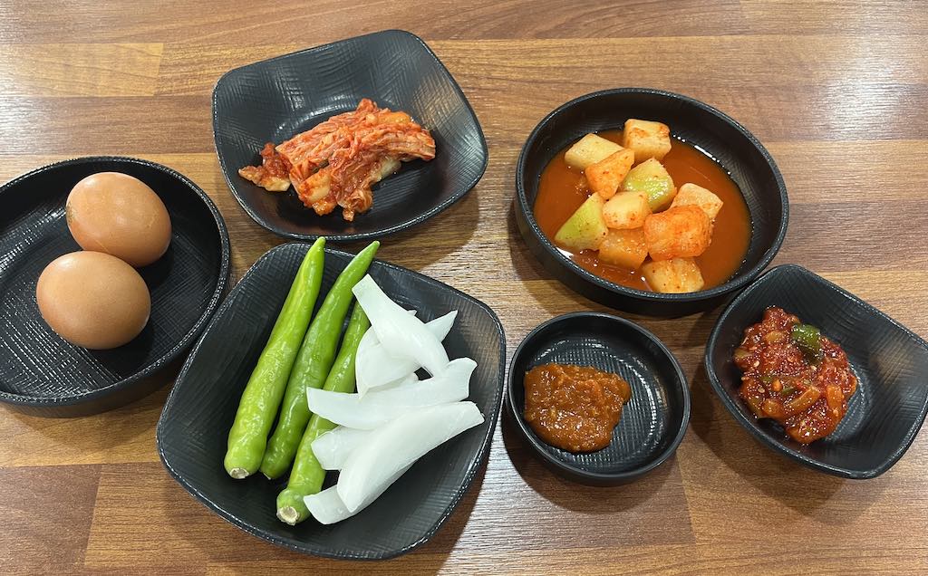Dakmolhaejangguk (닥몰해장국) 2