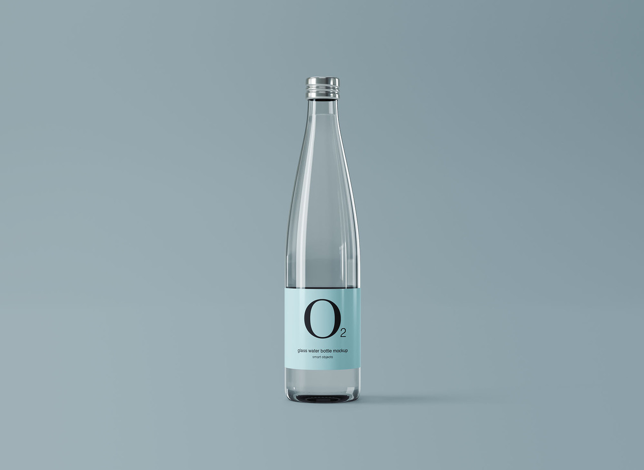 Minimal Glass Water Bottle Mockup(미니멀 글라스 물병 목업)