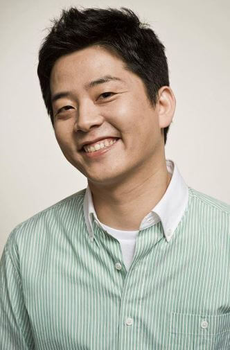 김준호 활짝웃는사진