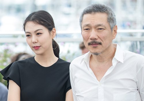  홍상수 재산 1200억 루머.  미국 비밀결혼식?