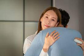 "미안하지만 난 당신을 사랑하지 않아 왜 결혼했는지 모르겠어." 아내는 위자료를 받지 않는 조건으로 한 달만 같이 있어 달라고 부탁했고..한 달 후 아내는.…