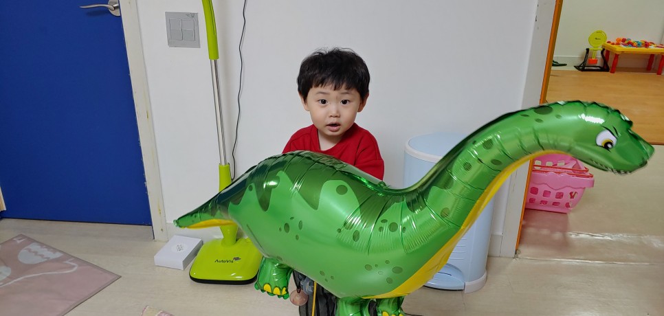 선물 받은 현서의 표정 청주 이벤트 풍선 뜻밖의 7