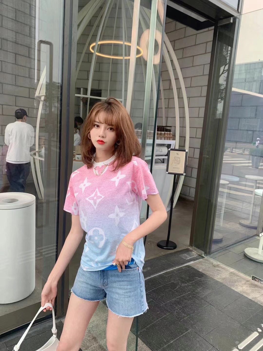  [LOUIS VUITTON] 루이비통 리버스 선셋 모노그램 반팔 티셔츠 1A8RPU