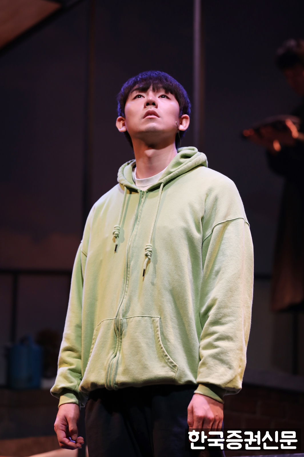  뮤지컬 <이선동 클린센터>,  암울한 시대에 전하는 희망의 이야기