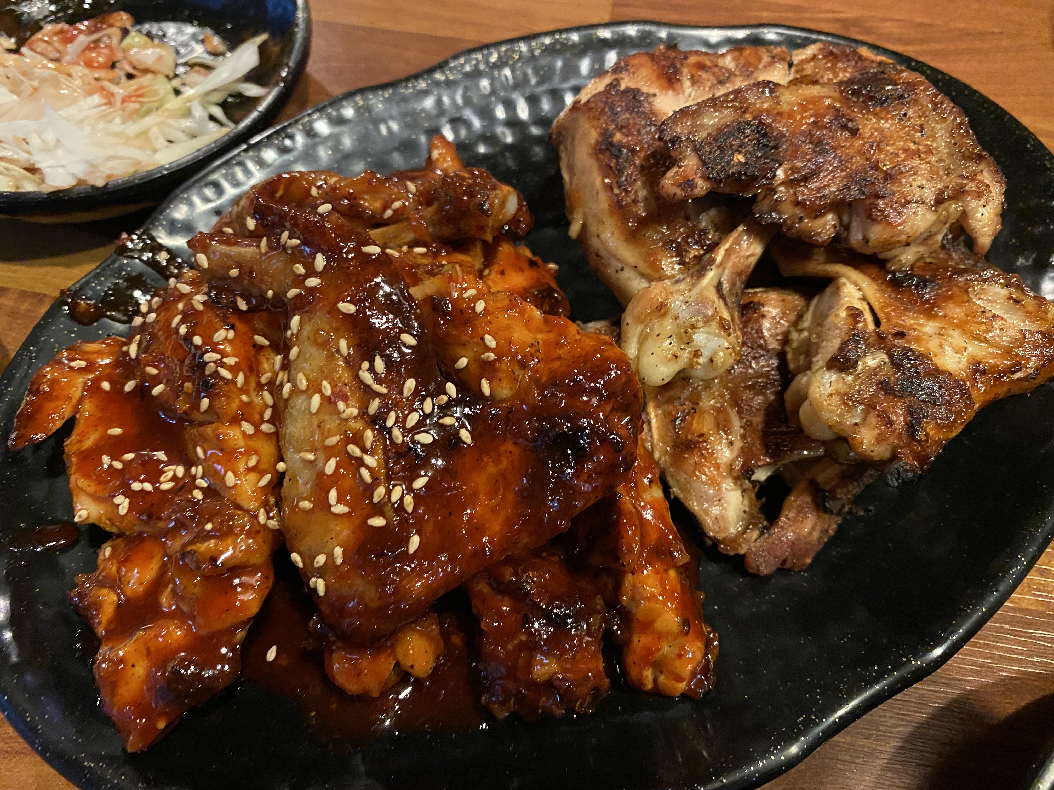  모두 아는 그 맛이라 더 무서운 고가네 숯불구이 통닭 닭꼬치