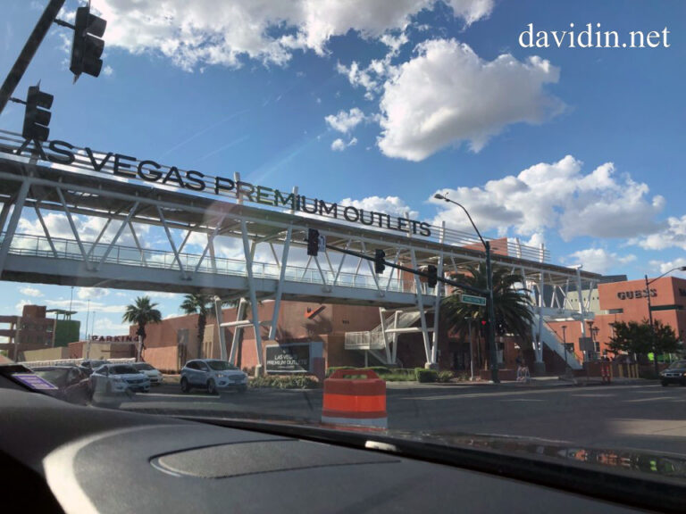 Las Vegas Premium Outlets North