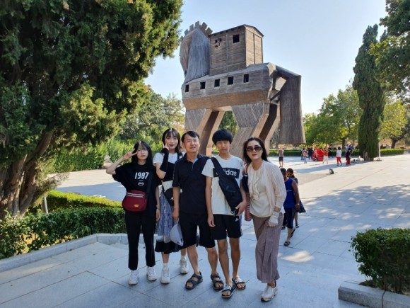 7일차 1편 :: 트로이 목마&트로이 유적지, 고등어케밥 2019. 8. 15. 댜든이의 터키 가족여행 40